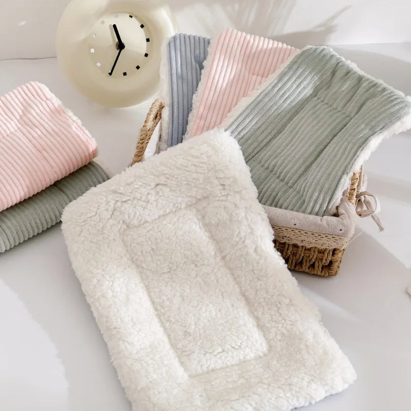 Warm Autumn Winter Solid Fleece Bed Soft Lint Sleep Mat Nest Plush Mat Bed for Small Animal Hedgehog Hamster Rabbit Bird Mats